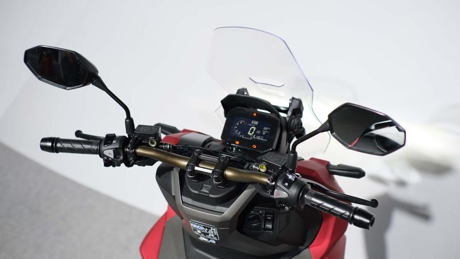 Honda ADV 160 dijual dengan dua tipe ABS dan CBS dan total 6 varian warna. (Dok: Astra Honda Motor)