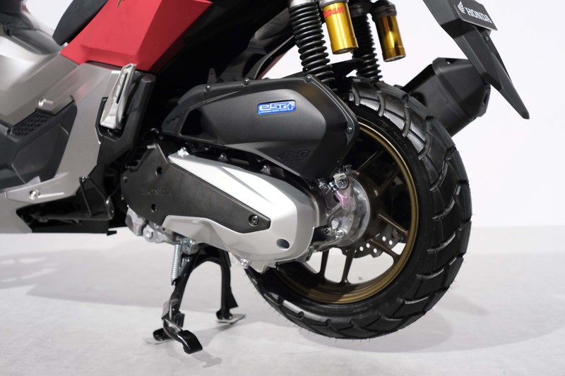 Honda ADV 160 dijual dengan dua tipe ABS dan CBS dan total 6 varian warna. (Dok: Astra Honda Motor) Honda ADV 160 dijual dengan dua tipe ABS dan CBS dan total 6 varian warna. (Dok: Astra Honda Motor)