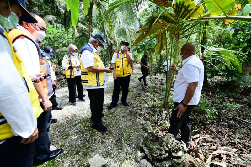 Menteri Pekerjaan Umum dan Perumahan Rakyat (PUPR) Basuki Hadimuljono mengatakan, Kementerian PUPR terus memberikan dukungan pembangunan infrastruktur untuk mendorong perekonomian, khususnya sektor pariwisata di Pulau Nias, Provinsi Sumatera Utara, salah satunya lewat pembangunan jalan dan jembatan. (Dok: PUPR) Menteri Pekerjaan Umum dan Perumahan Rakyat (PUPR) Basuki Hadimuljono mengatakan, Kementerian PUPR terus memberikan dukungan pembangunan infrastruktur untuk mendorong perekonomian, khususnya sektor pariwisata di Pulau Nias, Provinsi Sumatera Utara, salah satunya lewat pembangunan jalan dan jembatan. (Dok: PUPR)