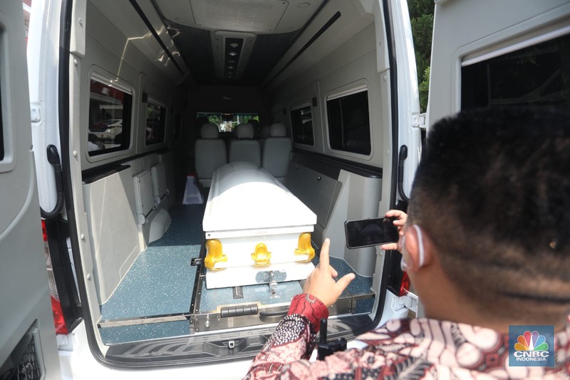 Menteri Pendayagunaan Aparatur Negara dan Reformasi Birokrasi Tjahjo Kumolo meninggal di RS Abdi Waluyo, Jakarta, Jumat (1/7/2022) pukul 11.10 WIB. (CNBC Indonesia/Andrean Kristianto) Menteri Pendayagunaan Aparatur Negara dan Reformasi Birokrasi Tjahjo Kumolo meninggal di RS Abdi Waluyo, Jakarta, Jumat (1/7/2022) pukul 11.10 WIB. (CNBC Indonesia/Andrean Kristianto)