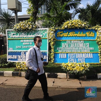 Momen Menteri Jokowi Takziah Tjahjo Kumolo di Rumah Dinas