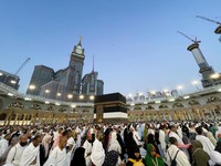 Pria Ini Niat Cari Air, tapi Malah Temukan Setumpuk Emas di Makkah