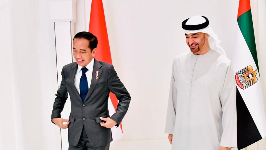 Presiden Joko Widodo melakukan pertemuan dengan Presiden Persatuan Emirat Arab (PEA) Sheikh Mohamed bin Zayed bin Sultan Al Nahyan di Istana Al Shatie, Abu Dhabi, Jumat, 1 Juli 2022. (Foto: Laily Rachev - Biro Pers Sekretariat Presiden)