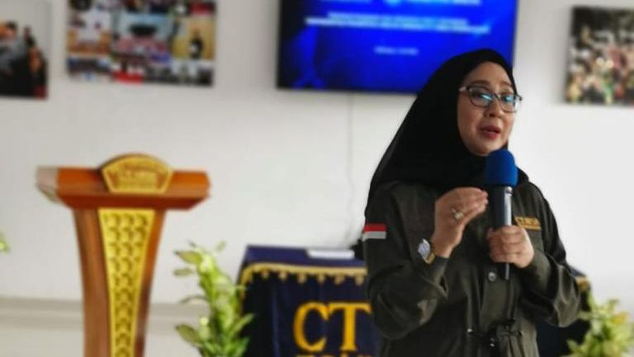 Penandatanganan kerjasama antara CT Arsa Foundation dengan Yayasan Prasetia Mulya di SMA Unggulan CT Arsa di Sukoharjo. (Istimewa)