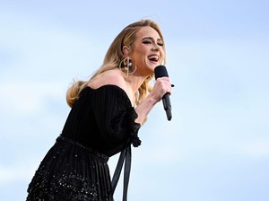 Adele Pastikan Rehatnya Bakal Sangat Panjang