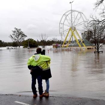 Potret Sydney Banjir: Jalan Putus, Daratan Berubah Jadi Danau
