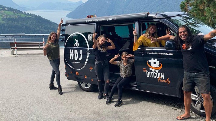 Bitcoin Family (Tangkapan layar via Instagram @diditaihuttu(