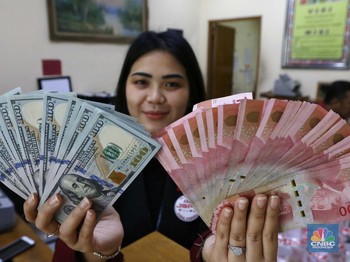 Penting, Ini yang Akan Terjadi Jika Rupiah Tembus Rp 15.000