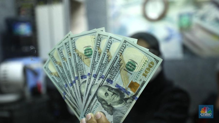 Ilustrasi dolar Amerika Serikat (AS). (վ/ Tri Susilo)