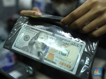 Dana Asing Terus Kabur & Rupiah Keok, Bakal Sampai Kapan?