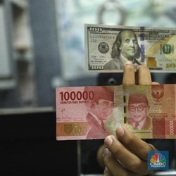 Rupiah Menguat Jelang Lebaran, Dolar Ditutup Turun ke Rp16.555