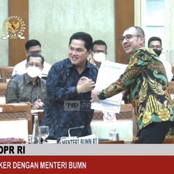 Emirates dan Etihad Jadi Investor Baru Garuda? Ini Kata Erick