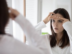 9 Cara Mengatasi Jerawat Mendem, Jangan Dipencet dan Pakai Skincare Ini
