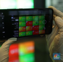Emiten Big Cap Tumbang, IHSG Anjlok 1% Lebih
