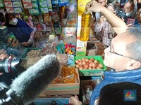 Begini Klaim Zulhas Soal Harga Minyak Goreng Turun