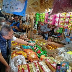 Harga Cabai Terbang ke Rp130.000, Zulhas Bilang Petani Untung