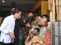 Saat Jokowi Dikeluhkan Pedagang Soal Harga Cabai 'Menggila'