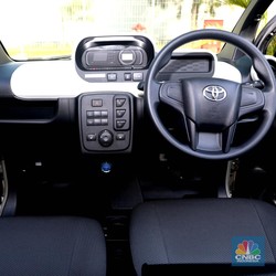 Penjualan Mobil Pecah Rekor, Toyota Jadi Raja Terlaris