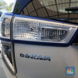 Beredar Bocoran Hybrid, Innova Diesel Sah 'Disuntik Mati'?