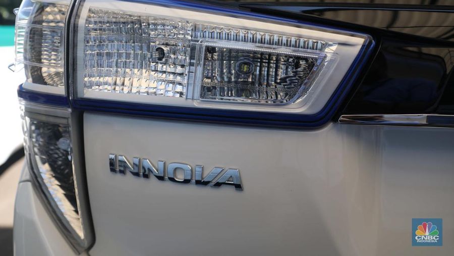 Toyota Innova EV, Selasa (5/7/2022). (²©²ÊÍøÕ¾/ Muhammad Sabki)