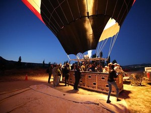 Video Balon Udara di Turki Kecelakaan, Pilot Tewas-WNI Terluka