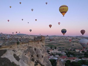 Kecelakaan Balon Udara di Turki, 19 Wisatawan Indonesia Terluka, Pilot Tewas