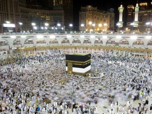 Tata Cara Tawaf Lengkap dengan Doa yang Dipanjatkan