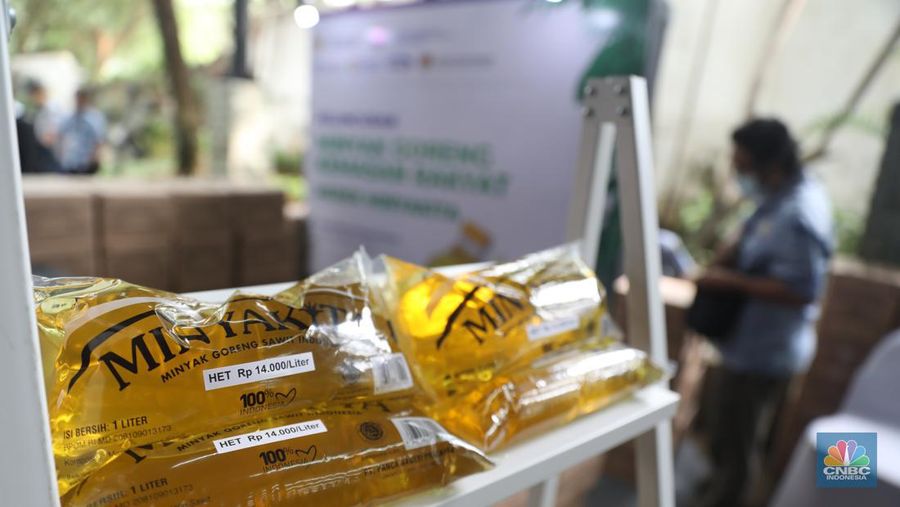 Minyak goreng kemasan rakyat (Minyakita). (CNBC Indonesia/ Muhammad Sabki)