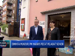 Didesak Mundur, PM Inggris Pecat Pejabat Senior