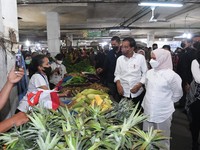 Cerita Penjual Jagung, Tiba-tiba Dapat 'Bonus' Dari Jokowi