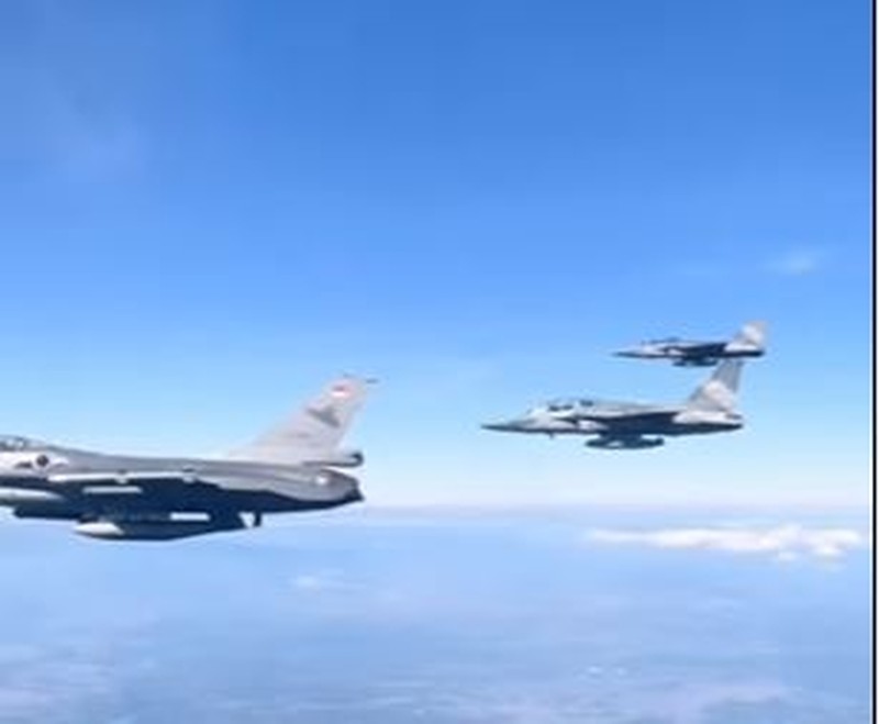 Falcon Star-eMLU pesawat F-16 A/B TNI AU. (Instagram/Militer.udara)