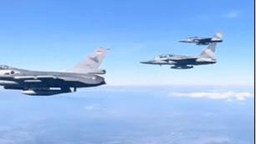 Falcon Star-eMLU pesawat F-16 A/B TNI AU. (Instagram/Militer.udara)