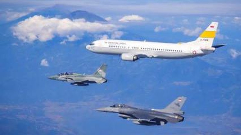 Falcon Star-eMLU pesawat F-16 A/B TNI AU. (Instagram/Militer.udara)