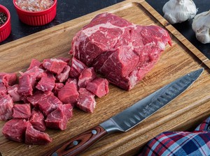 Daging Kurban Bikin Kolesterol Naik? Begini Cara Biar Tetap Aman Menyantapnya