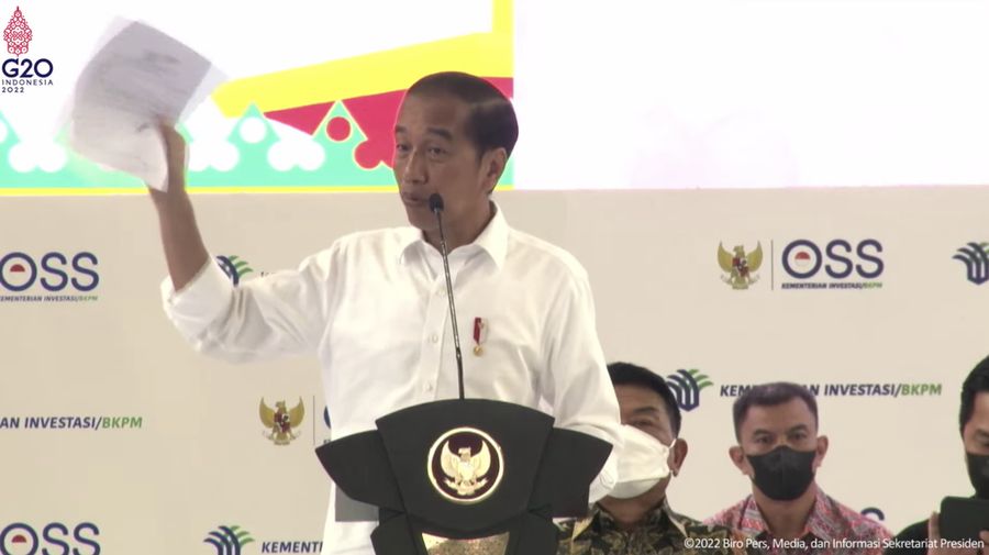 Jokowi di acara Pemberian Nomor Induk Berusaha Pelaku UMK Perseorangan Tahun 2022, Jakarta, 13 Juli 2022
