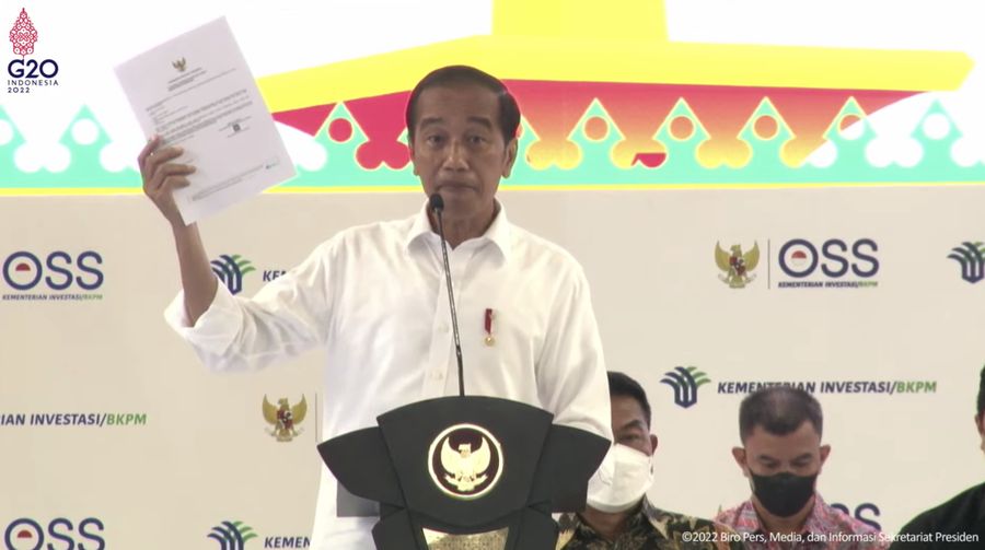Jokowi di acara Pemberian Nomor Induk Berusaha Pelaku UMK Perseorangan Tahun 2022, Jakarta, 13 Juli 2022