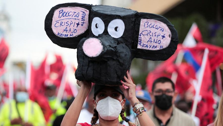 Demonstrators take part in a protest to demand the government steps to curb inflation, lower fuel and food prices, in Panama City, Panama July 12, 2022. REUTERS/Erick Marciscano