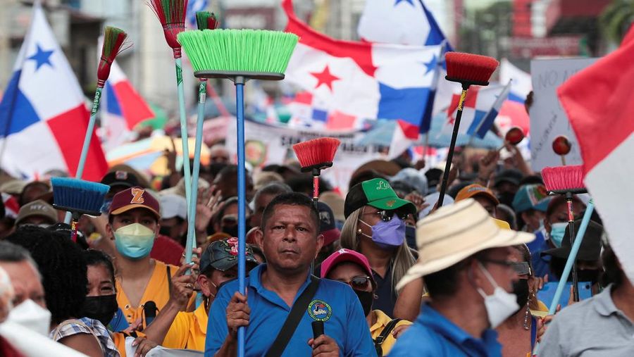 Demonstrators take part in a protest to demand the government steps to curb inflation, lower fuel and food prices, in Panama City, Panama July 12, 2022. REUTERS/Erick Marciscano