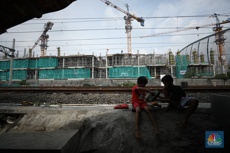 Proyek pembangunan Rusun Kampung Bayam di Jakarta, Rabu (13/7/2022). (CNBC Indonesia/Tri Susilo) Proyek pembangunan Rusun Kampung Bayam di Jakarta, Rabu (13/7/2022). (CNBC Indonesia/Tri Susilo)