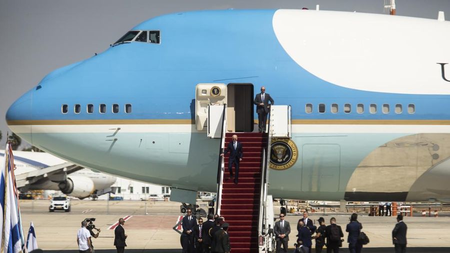Air Force One arrives with U.S. President Joe Biden onboard for a three-day visit, in Lod near in Tel Aviv, Israel, July 13, 2022. REUTERS/Amir Cohen