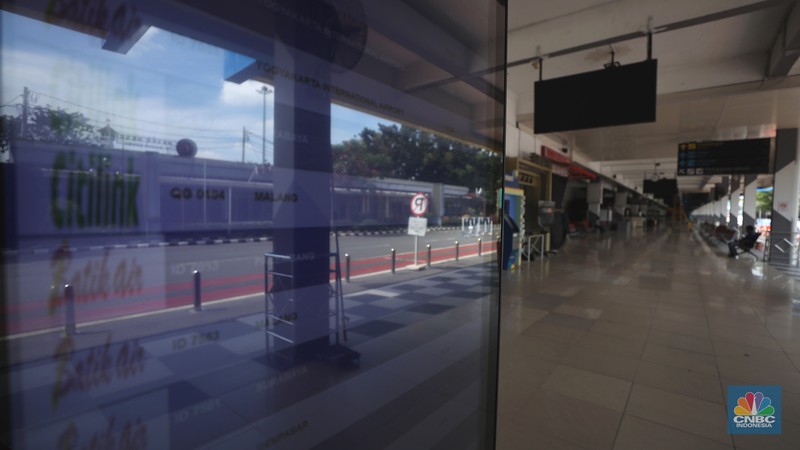 Bandara Halim Perdanakusuma. (CNBC Indonesia/Tri Susilo) Bandara Halim Perdanakusuma. (CNBC Indonesia/Tri Susilo)
