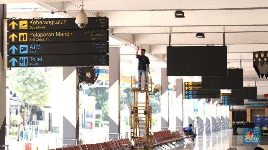 Bandara Halim Perdanakusuma. (CNBC Indonesia/Tri Susilo)