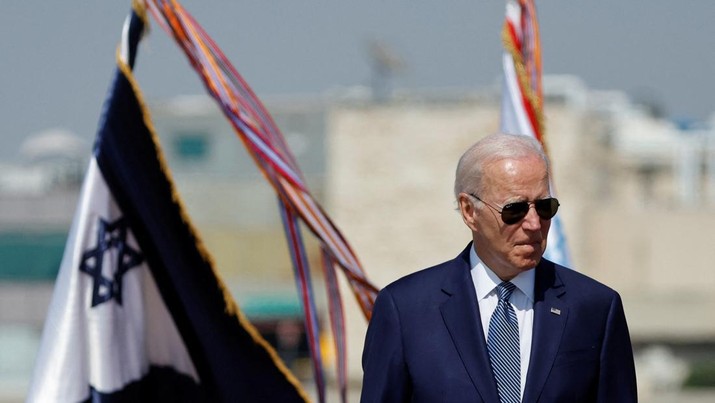U.S. President Joe Biden participates in a welcoming ceremony at Ben Gurion International Airport in Lod, near Tel Aviv, Israel, July 13, 2022. REUTERS/Ammar Awad