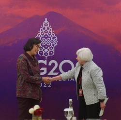 Sri Mulyani & Menkeu AS Bicara 4 Mata, Ini yang Dibahas!