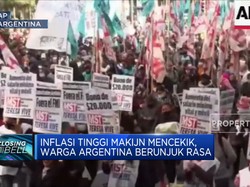 Inflasi Tinggi Makin Mencekik, Warga Argentina Berunjuk Rasa