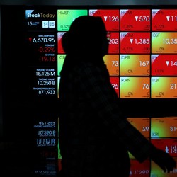 BI Rate Naik, Mayoritas Saham Bank Besar Kompak Kasih Cuan