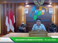 Surplus Neraca Dagang RI Semester I-2022 Tembus US$ 24,8 M