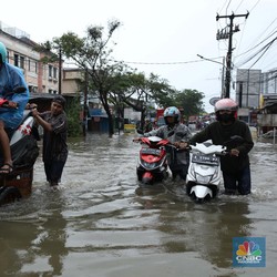 Alert! Ada Peringatan Dini Cuaca Ekstrem & Gerakan Tanah
