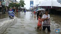 Imbas Tanggul Jebol, Jalan Utama Ciledug, Tangerang Banjir