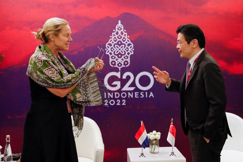 Menteri Keuangan Indonesia Sri Mulyani (depan) menghadiri Pertemuan Menteri Keuangan G20 di Nusa Dua, di pulau resor Indonesia Bali, pada 16 Juli 2022. (AFP/SONNY TUMBELAKA) Menteri Keuangan Indonesia Sri Mulyani (depan) menghadiri Pertemuan Menteri Keuangan G20 di Nusa Dua, di pulau resor Indonesia Bali, pada 16 Juli 2022. (AFP/SONNY TUMBELAKA)